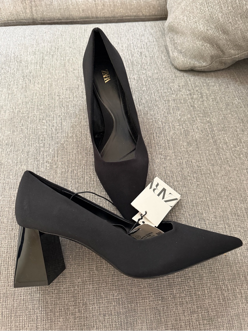 NWT Zara Black Pointed Block Heel Pumps - Sleek Court Shoes
